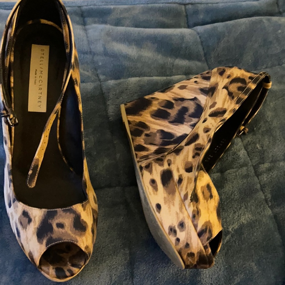Hot Stella animal print  platforms! 39 1/2